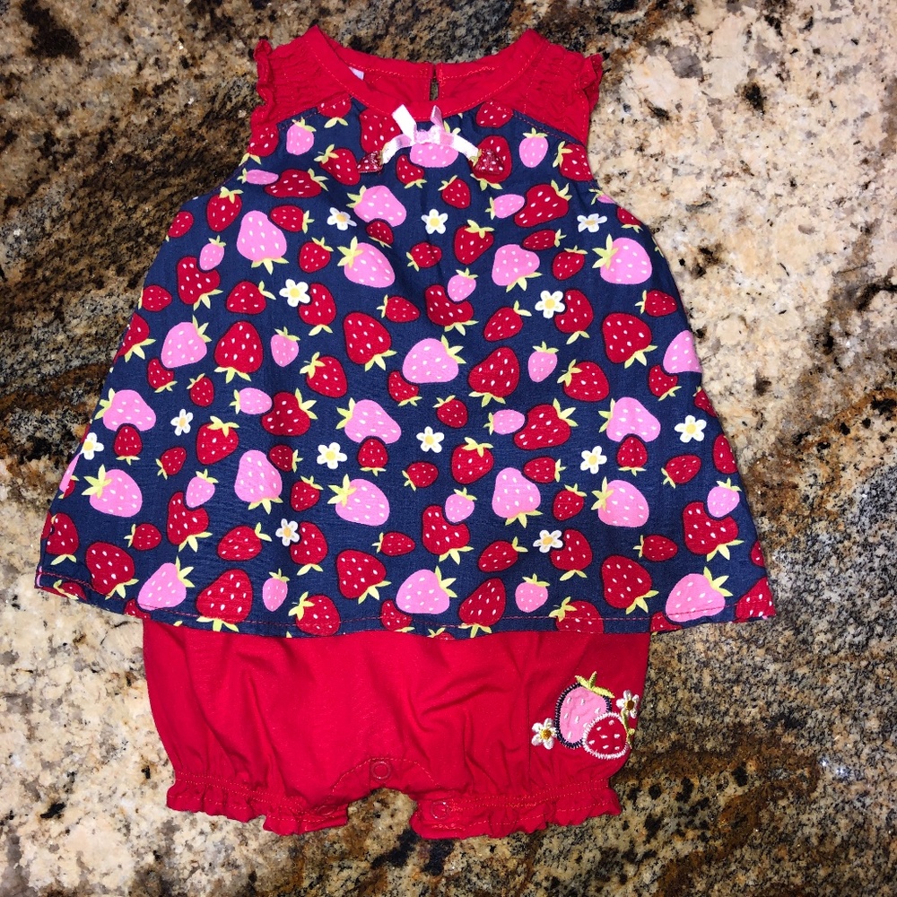 Strawberry Summer Baby Girl Romper 6/9 Months CUTE One Piece Infant Berries